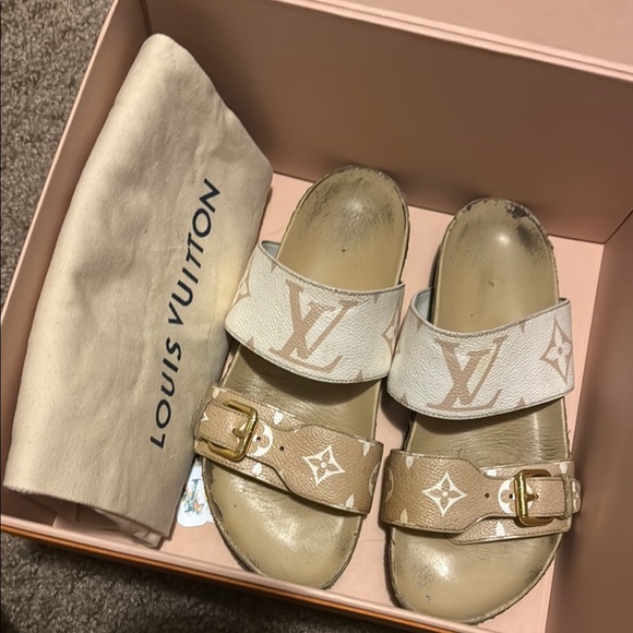 Louis Vuitton Cream and White Monogram Slides - Picture 1 of 1